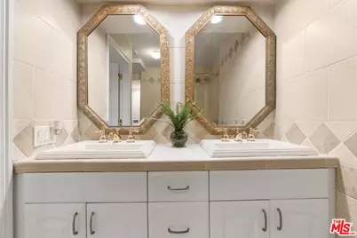 4112 Old Topanga Canyon Rd #Unit B, Calabasas, CA 91302 - Photo 13