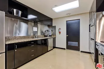 10430 Wilshire Blvd #803, Los Angeles, CA 90024 - Photo 23