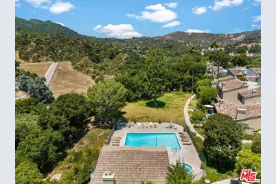 1663 Michael Ln, Pacific Palisades, CA 90272 - Photo 39