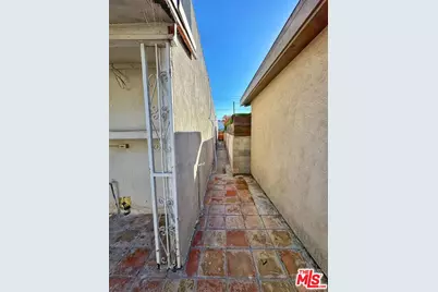619 Elm Ave, Inglewood, CA 90301 - Photo 17