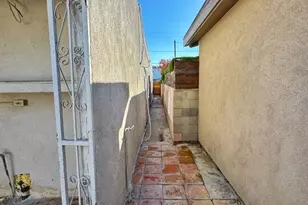 619 Elm Ave, Inglewood, CA 90301 - Photo 17