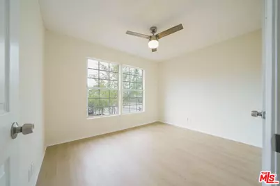 38020 12th St, Palmdale, CA 93550 - Photo 13