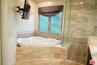 4212 Don Alanis Pl, Los Angeles, CA 90008 - Photo 21