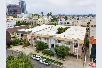 11964 Kiowa Ave, Los Angeles, CA 90049 - Photo 1