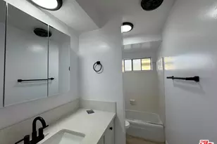 11964 Kiowa Ave, Los Angeles, CA 90049 - Photo 19