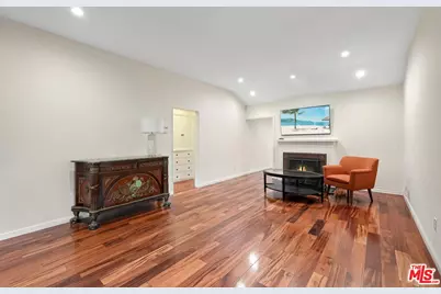 5324 Irvine Ave, Valley Village, CA 91601 - Photo 5