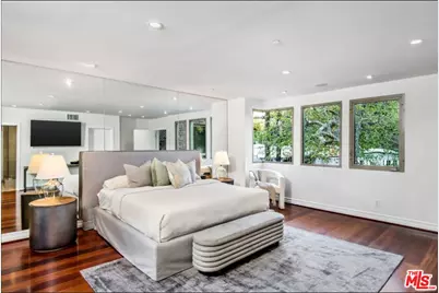 3685 Mandeville Canyon Rd, Los Angeles, CA 90049 - Photo 9