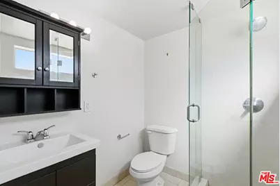 3900 Pacific Ave, Marina del Rey, CA 90292 - Photo 25