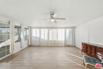 10401 Amigo Ave, Porter Ranch, CA 91326 - Photo 11