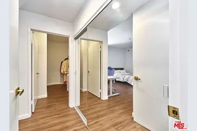 333 Westminster Ave #204, Los Angeles, CA 90020 - Photo 17