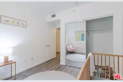 5521 Kester Ave #7, Sherman Oaks, CA 91411 - Photo 23
