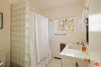 8295 Hollywood Blvd, Los Angeles, CA 90069 - Photo 25