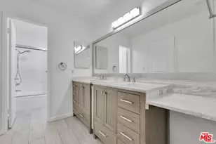 8535 W West Knoll Dr, West Hollywood, CA 90069 - Photo 13