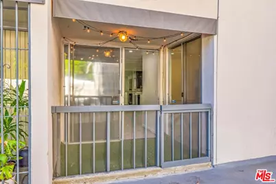 8535 W West Knoll Dr #111, West Hollywood, CA 90069 - Photo 19