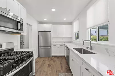 1215 5th Ave, Los Angeles, CA 90019 - Photo 7