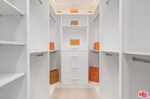 300 N Swall Dr, Beverly Hills, CA 90211 - Photo 23