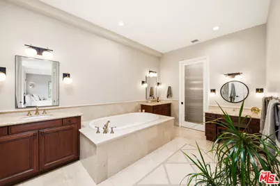 28935 W Beach Ln, Malibu, CA 90265 - Photo 29