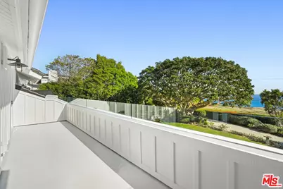 29225 Cliffside Dr, Malibu, CA 90265 - Photo 33