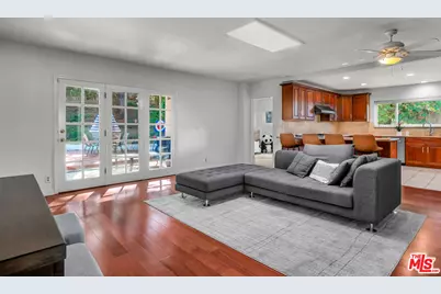 2925 Dona Susana Dr, Studio City, CA 91604 - Photo 23