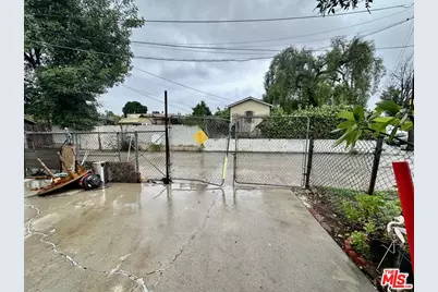 1119 Calzona St, Los Angeles, CA 90023 - Photo 13