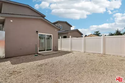 1675 E 111th St, Los Angeles, CA 90059 - Photo 31