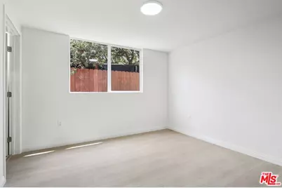 1675 E 111th St, Los Angeles, CA 90059 - Photo 13