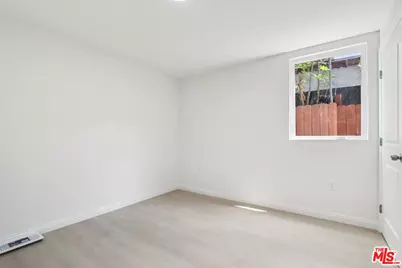 1675 E 111th St, Los Angeles, CA 90059 - Photo 15
