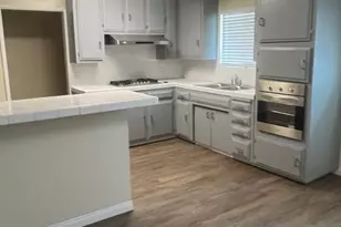 1909 Albany St, Delano, CA 93215 - Photo 5