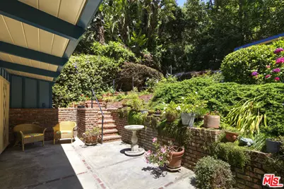 8944 Wonderland Ave, Los Angeles, CA 90046 - Photo 43