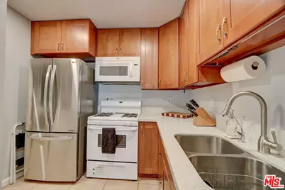 1275 Seacliff Ct #5, Ventura, CA 93003 - Photo 5