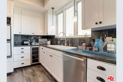 3661 Sunswept Dr, Studio City, CA 91604 - Photo 7