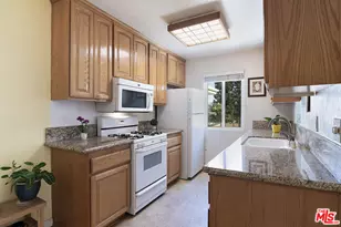 5252 Coldwater Canyon Ave, Sherman Oaks, CA 91401 - Photo 7