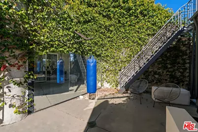 2333 Vasanta Way, Los Angeles, CA 90068 - Photo 27