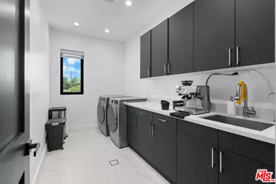 3932 Glencoe Ave, Venice, CA 90291 - Photo 23
