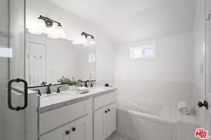 11700 Huston St, Valley Village, CA 91607 - Photo 39