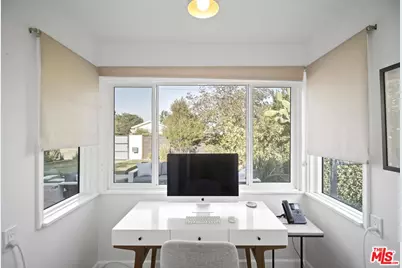 11700 Huston St, Valley Village, CA 91607 - Photo 27