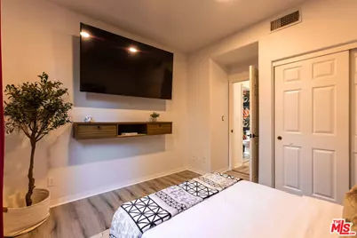 18404 Arminta St, Reseda, CA 91335 - Photo 21