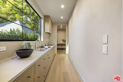 14273 Greenleaf St, Sherman Oaks, CA 91423 - Photo 23