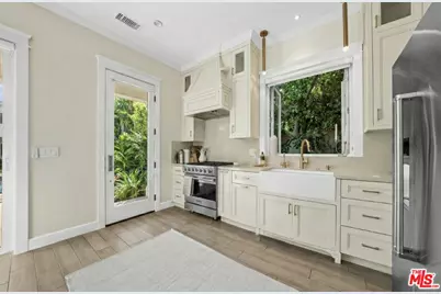12345 Huston St, Valley Village, CA 91607 - Photo 19
