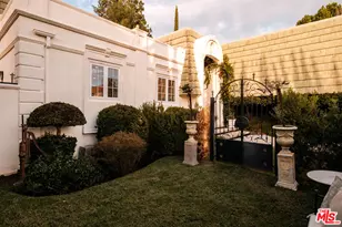 18875 Pasadero Dr, Tarzana, CA 91356 - Photo 71
