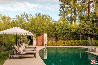 18875 Pasadero Dr, Tarzana, CA 91356 - Photo 59