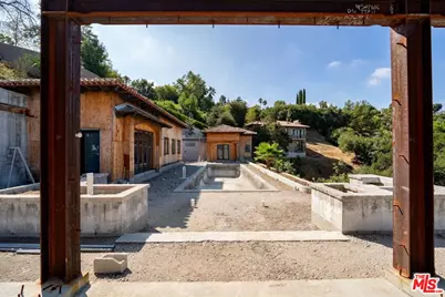 3721 Eureka Dr, Studio City, CA 91604 - Photo 17