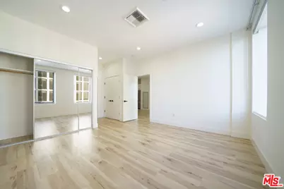 3810 Wilshire Blvd #804, Los Angeles, CA 90010 - Photo 7