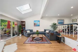 17084 Palisades Cir, Pacific Palisades, CA 90272 - Photo 3