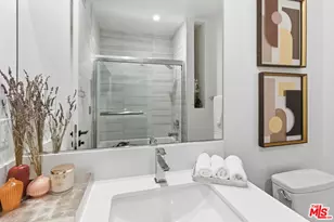 6707 N Sepulveda Blvd, Van Nuys, CA 91411 - Photo 19