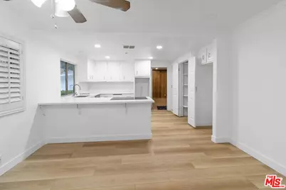 975 Valley Vista Dr, Camarillo, CA 93010 - Photo 15