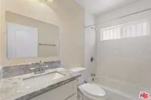 1147 S Kenmore Ave, Los Angeles, CA 90006 - Photo 13