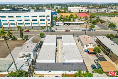 5926 S Hoover St, Los Angeles, CA 90044 - Photo 9