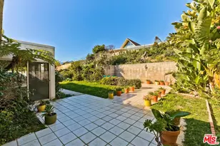 18137 Wakecrest Dr, Malibu, CA 90265 - Photo 9