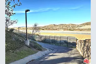 2021 Tangerine St, Palmdale, CA 93551 - Photo 53